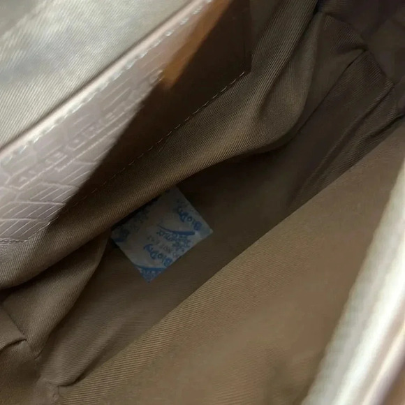 Tan Bag with Chain Detail - Picture 7 of 9